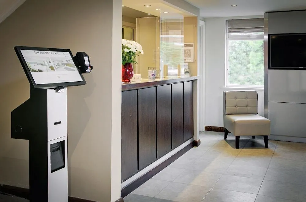 Premier Inn Huddersfield West 3*,  Великобритания
